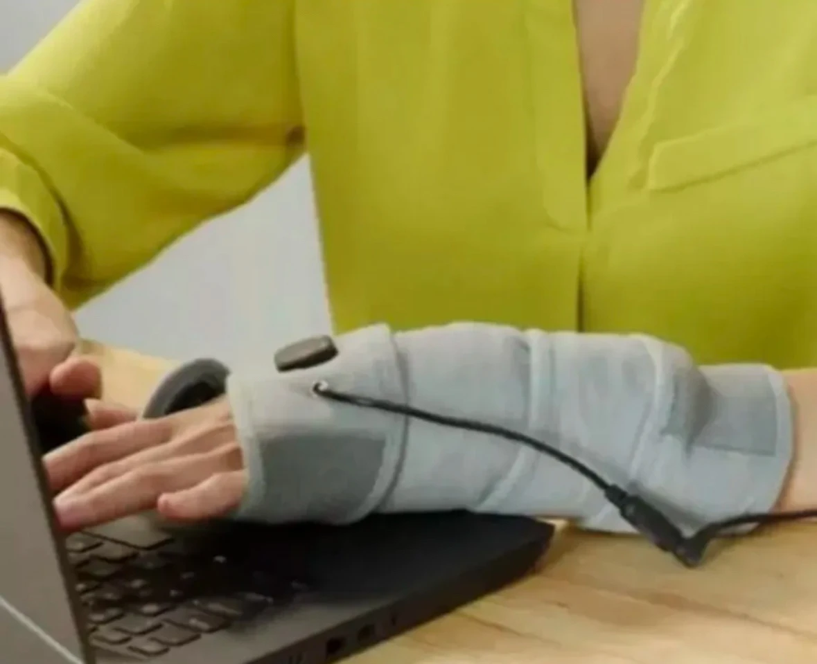 Вибромассажер для тела с подогревом Calm Heat Massaging Flexi Wrap